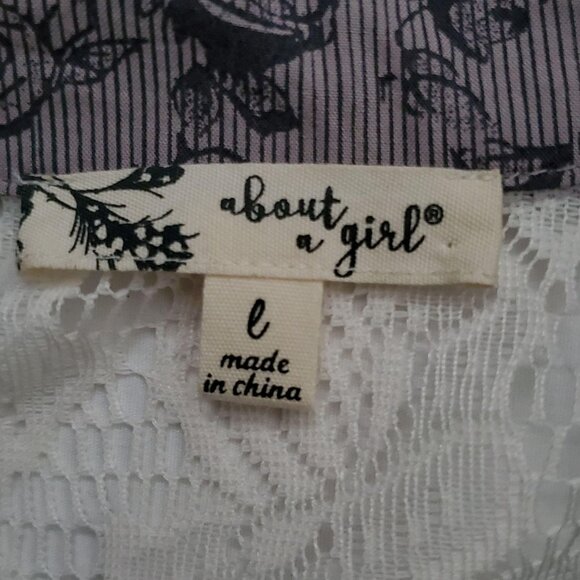 About A Girl Women’s Button-Down Roll Tab Long Sleeve Floral Gray Blouse Large - Picture 6 of 13